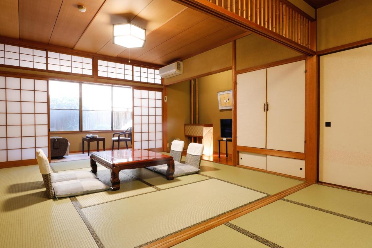 Tsuruya Ryokan Тоёока Экстерьер фото